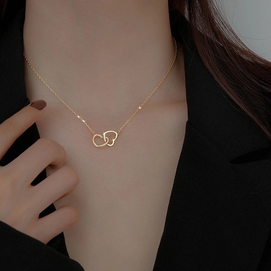 GoldenHeart Elegance Necklace