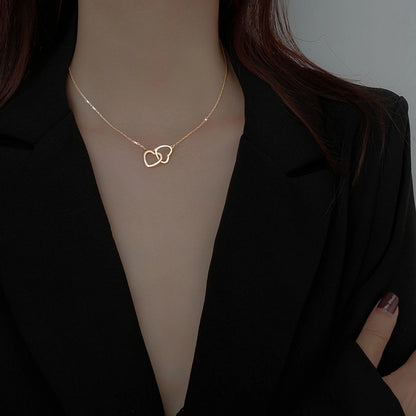 GoldenHeart Elegance Necklace